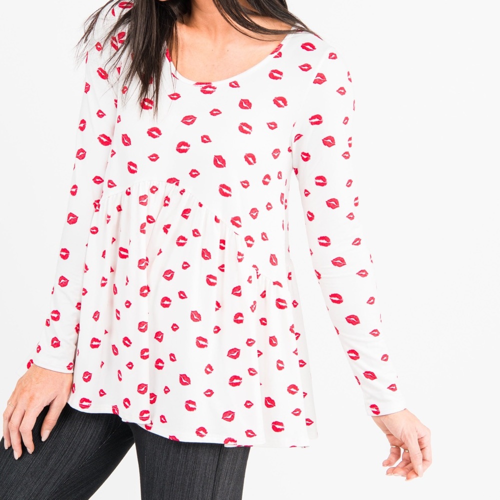 Long sleeve Muse Top with red lips